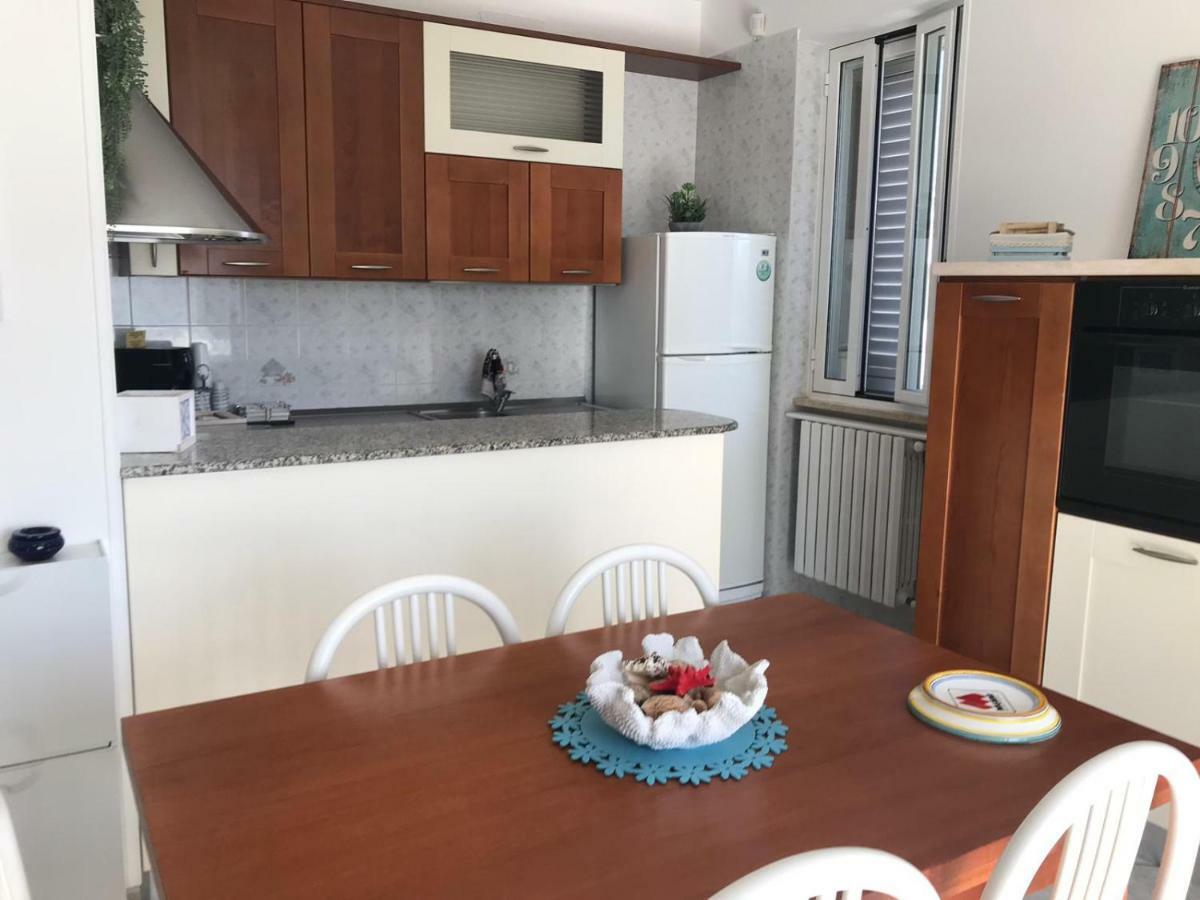 Apartamento Brezza Di Mare Torre Canne Exterior foto